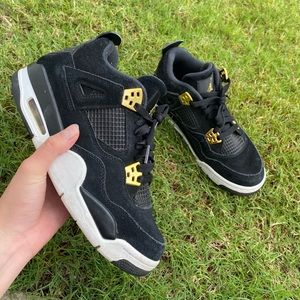 Jordan 4 “Royalty” SIZE 6.5Y